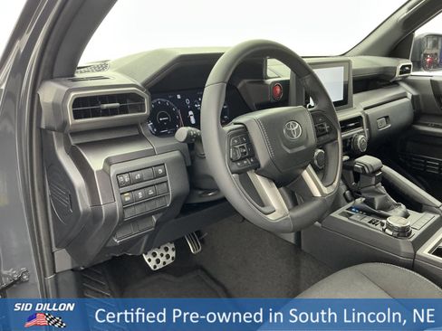 Used 2025 Toyota 4Runner Limited image 13