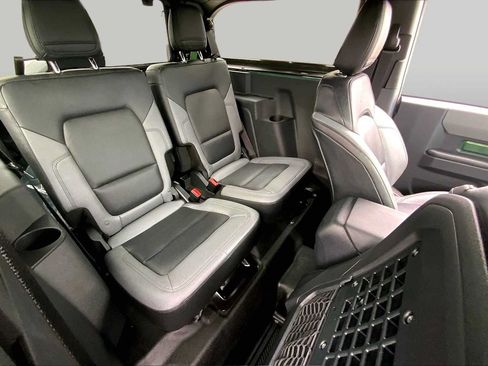 Used 2024 Ford Bronco Black Diamond AWD/4WD image 19