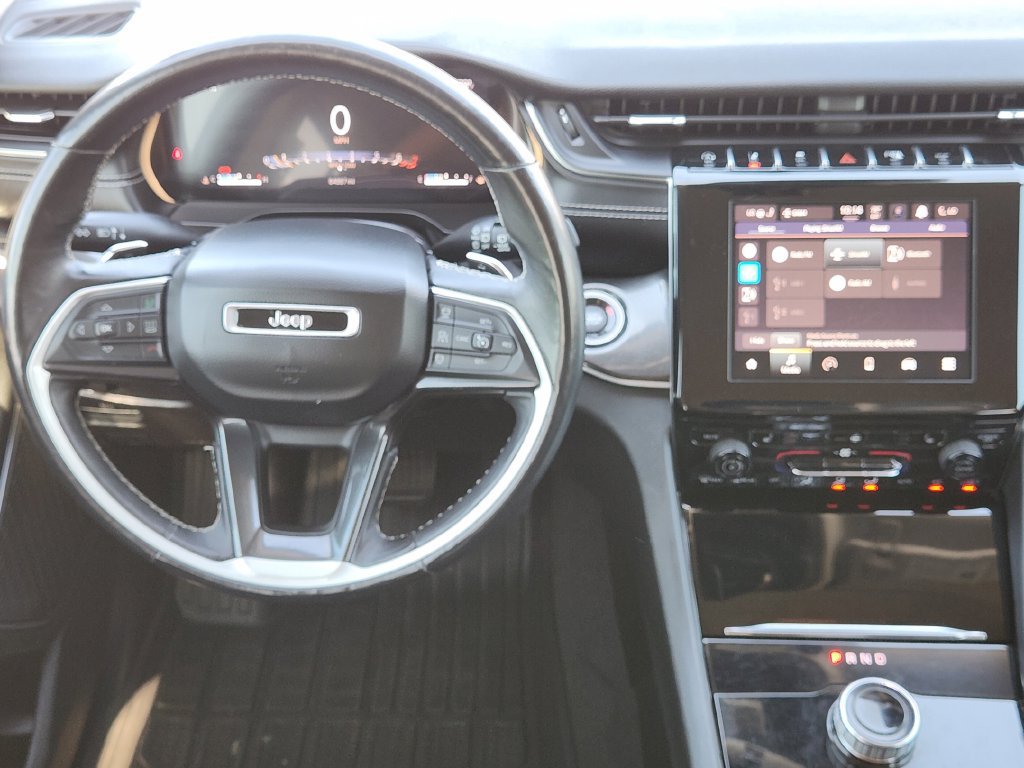 Used 2021 Jeep Grand Cherokee L Laredo w/ Luxury Tech Group I AWD/4WD image 28