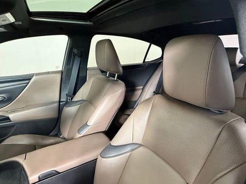 Used 2023 Lexus ES 300h 300h image 7