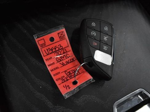 Used 2021 GMC Yukon XL Denali image 54