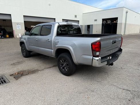 Used 2020 Toyota Tacoma SR5 RWD image 5