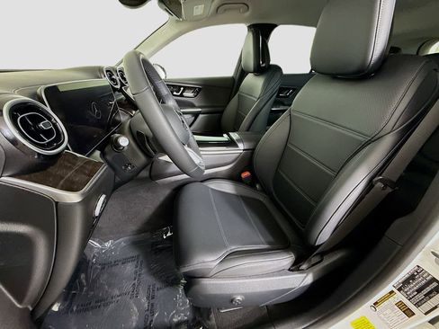 Used 2024 Mercedes-Benz GLC 300 4MATIC image 20