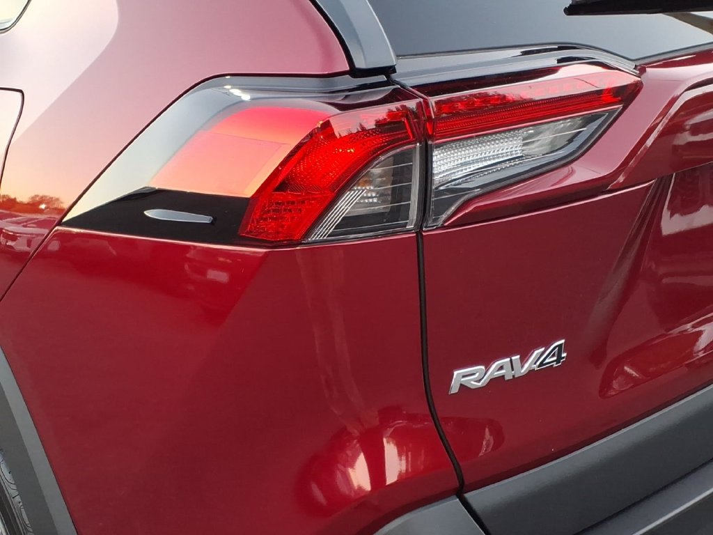Used 2023 Toyota RAV4 XLE w/ Convenience Package FWD image 9