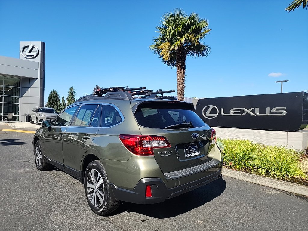 Used 2018 Subaru Outback 2.5i Limited AWD/4WD image 3