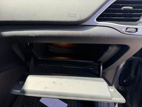 Used 2019 Jeep Cherokee Limited AWD/4WD image 10
