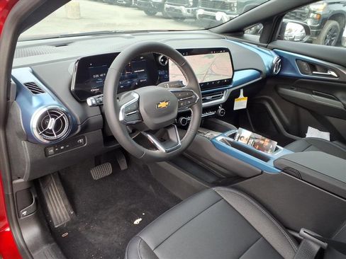 New 2026 Chevrolet Equinox EV LT image 12