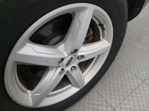 Used 2018 Ford Explorer XLT w/ Equipment Group 202A image 31