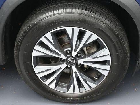 Used 2023 Nissan Rogue SV image 6