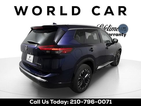 Used 2024 Nissan Rogue Platinum w/ Platinum Premium Package FWD image 3