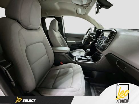 Used 2019 Chevrolet Colorado W/T RWD image 28