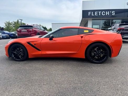 Used 2018 Chevrolet Corvette Stingray Coupe w/ Carbon Flash Badge Package RWD image 9