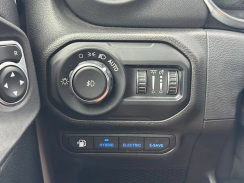Used 2021 Jeep Wrangler Unlimited Rubicon 4xe w/ Cold Weather Group AWD/4WD image 46