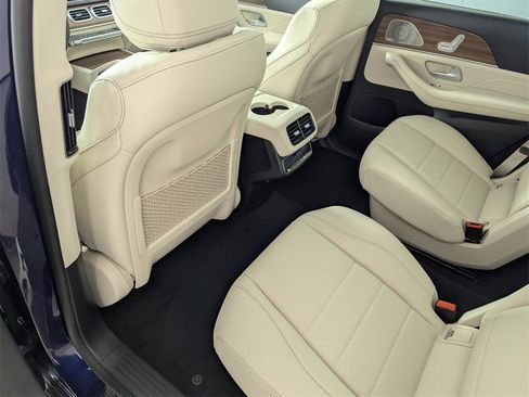 New 2026 Mercedes-Benz GLS 450 4MATIC image 12
