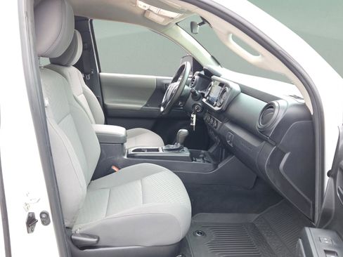 Used 2023 Toyota Tacoma SR image 18