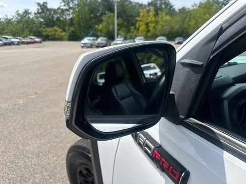 Used 2019 Toyota Tacoma TRD Pro AWD/4WD image 15