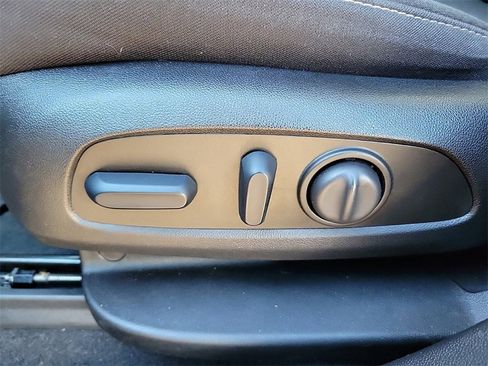 Used 2023 Chevrolet Blazer LT w/ Driver Confidence Package image 17