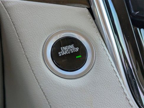 Used 2018 Cadillac Escalade Base image 28