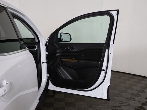 Used 2023 GMC Acadia SLE w/ Driver Convenience Package image 21