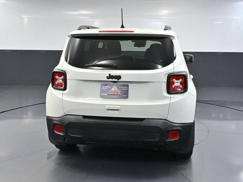 Used 2020 Jeep Renegade Altitude FWD image 6