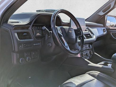 Used 2021 Chevrolet Tahoe Premier w/ Premium Package image 9