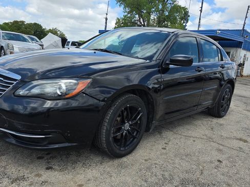 Used 2012 Chrysler 200 LX image 1