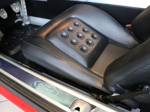 Used 2005 Ford GT image 16