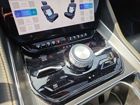 Used 2024 Jeep Grand Wagoneer Series III w/ Quick Order Packagew 28T image 28