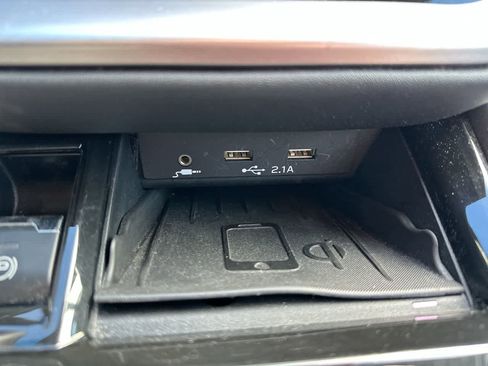 Certified 2021 Subaru Outback Limited image 33