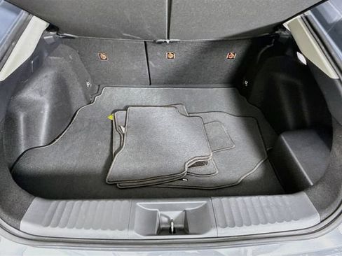 Certified 2024 Toyota Prius LE FWD image 23