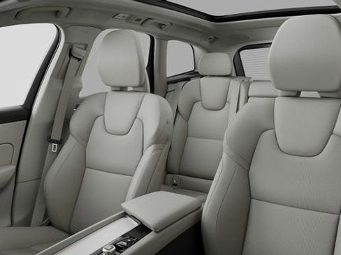 New 2026 Volvo XC60 B5 Ultra w/ Climate Package image 10