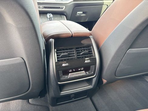 Used 2023 BMW X5 sDrive40i w/ Premium Package image 17