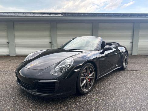 Used 2017 Porsche 911 Carrera 4S AWD/4WD image 1