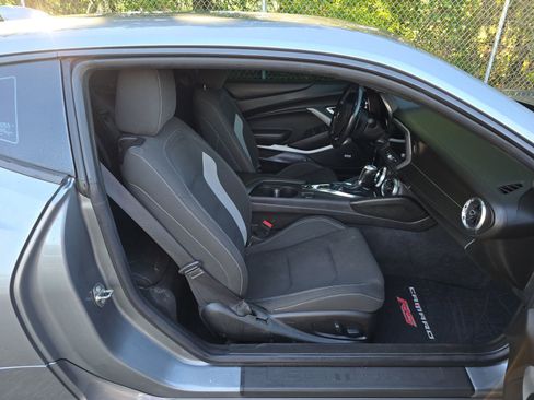 Used 2019 Chevrolet Camaro LT w/ RS Package image 7