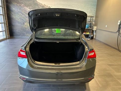 Used 2017 Chevrolet Malibu LS FWD image 28