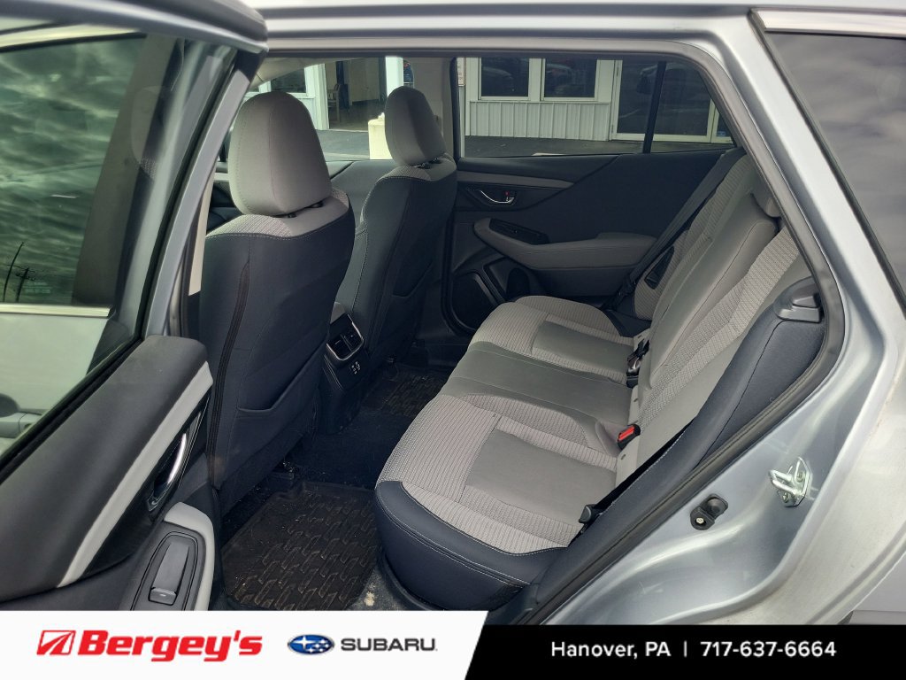Used 2024 Subaru Outback Premium AWD/4WD image 9