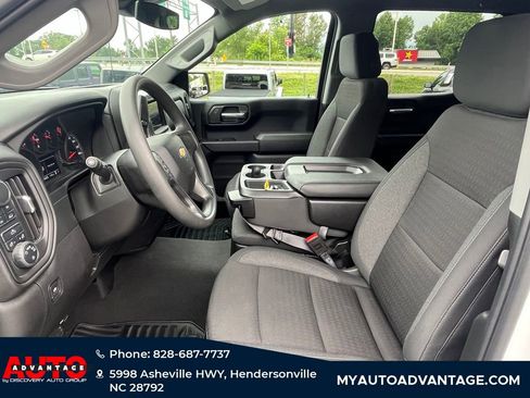 Used 2024 Chevrolet Silverado 1500 Custom w/ Turbomax Blackout Package AWD/4WD image 27