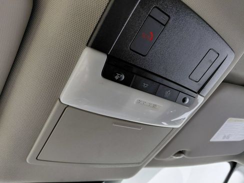 Used 2024 Nissan Rogue SV FWD image 34