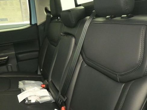 New 2026 Ford Maverick Lariat AWD/4WD image 12