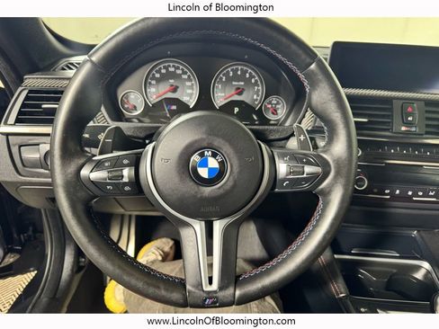 Used 2015 BMW M4 Convertible image 24