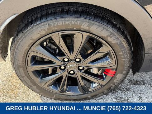 Used 2023 Chevrolet Bolt EUV LT w/ Convenience Package FWD image 11
