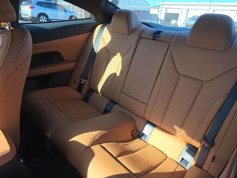 Used 2025 BMW 430i Coupe w/ M Sport Package image 11