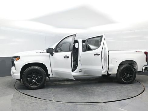 Used 2022 Chevrolet Silverado 1500 Custom w/ LPO, Dark Essentials Package image 30