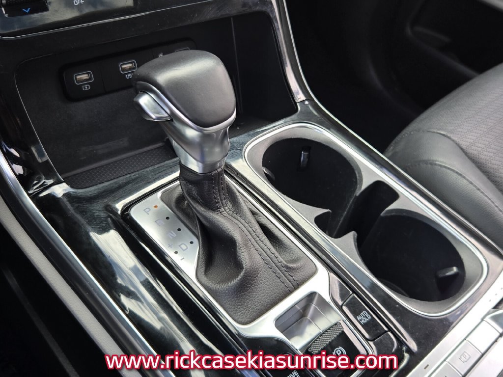 Used 2023 Kia Carnival SX Prestige FWD image 27