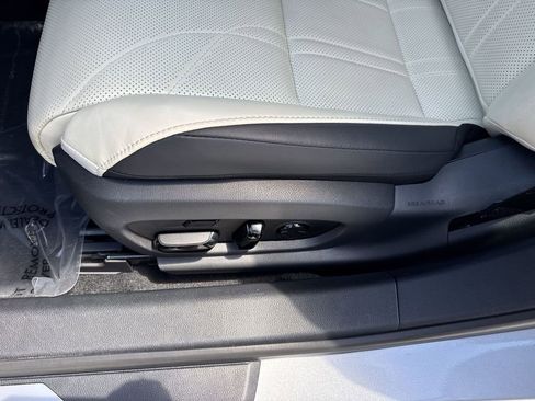 Used 2022 Lexus ES 350 Ultra Luxury FWD image 41