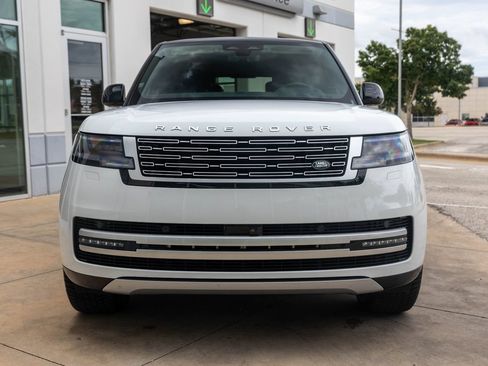 Used 2025 Land Rover Range Rover Long Wheelbase Autobiography AWD/4WD image 17