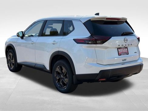 New 2026 Nissan Rogue SV w/ Cold Weather Package AWD/4WD image 11