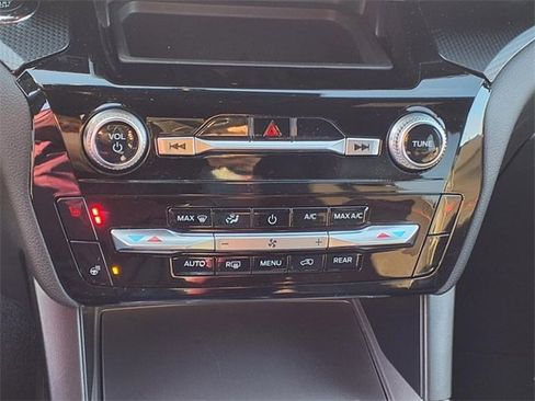 Used 2024 Ford Explorer ST-Line w/ Class IV Trailer Tow Package image 19