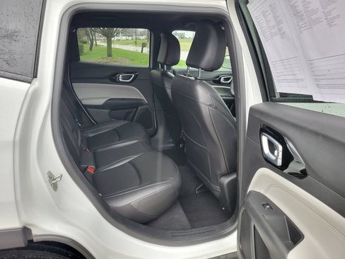 Used 2025 Jeep Compass Limited AWD/4WD image 46