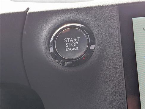 Used 2024 Lexus GX 550 AWD/4WD image 17